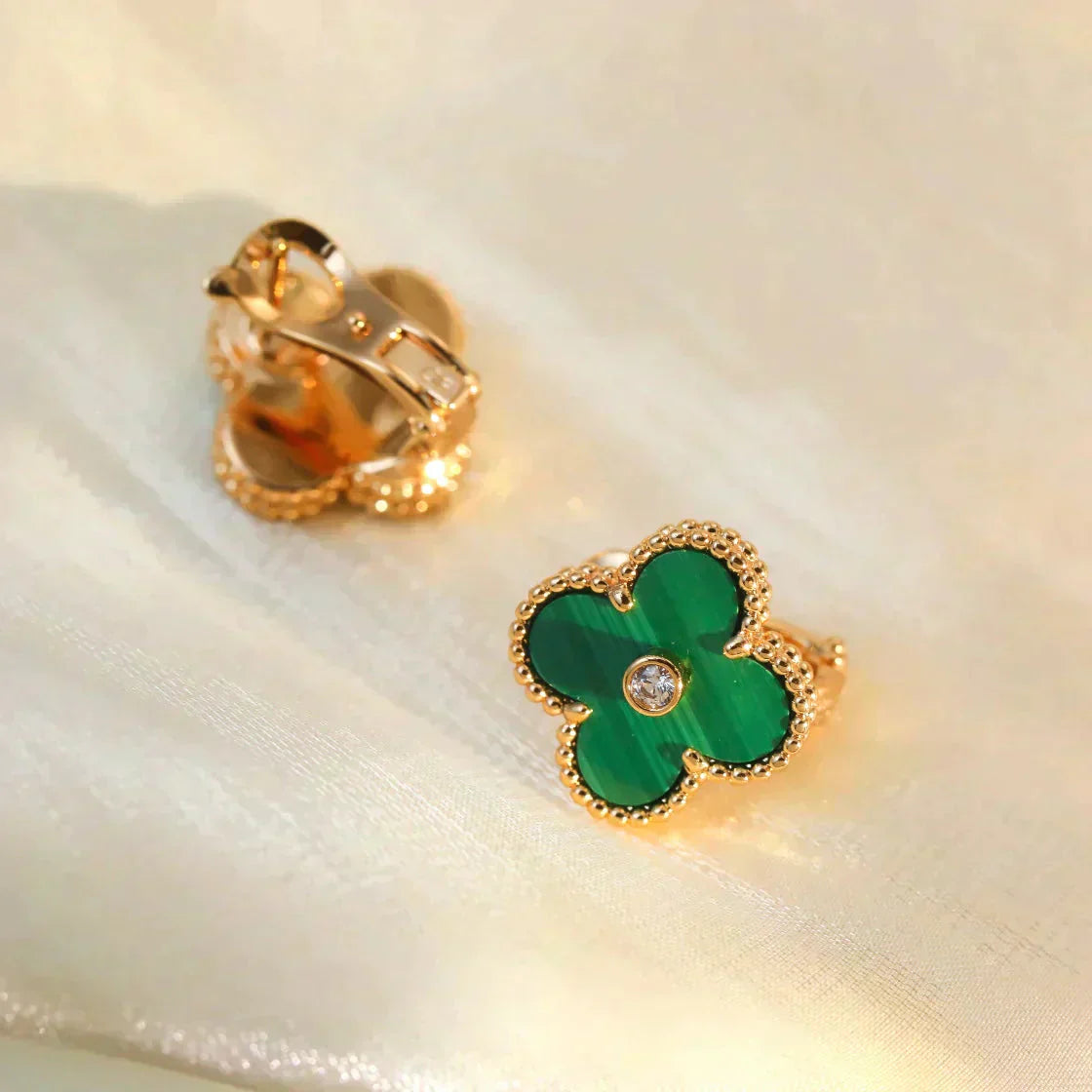 [Love Aura]CLOVER MEDIUM 1 MOTIFS MALACHITE DIAMOND EARRINGS