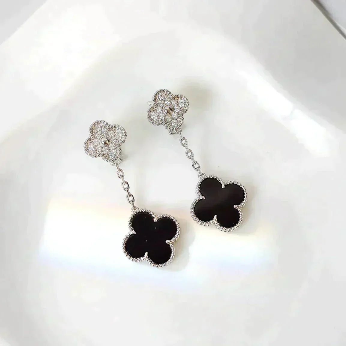 [Love Aura]CLOVER 2 MOTIFS  DIAMOND ONYX EARRINGS SILVER
