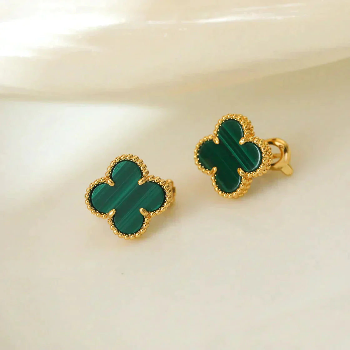 [Love Aura]CLOVER MEDIUM 1 MOTIFS MALACHITE  EARRINGS