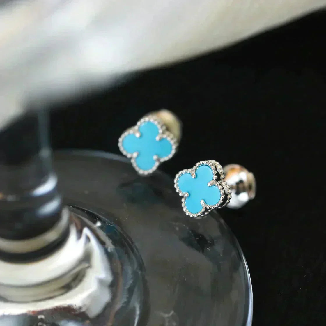 [Love Aura]CLOVER MINI 9.5MM ONYX STUD EARRINGS SILVER