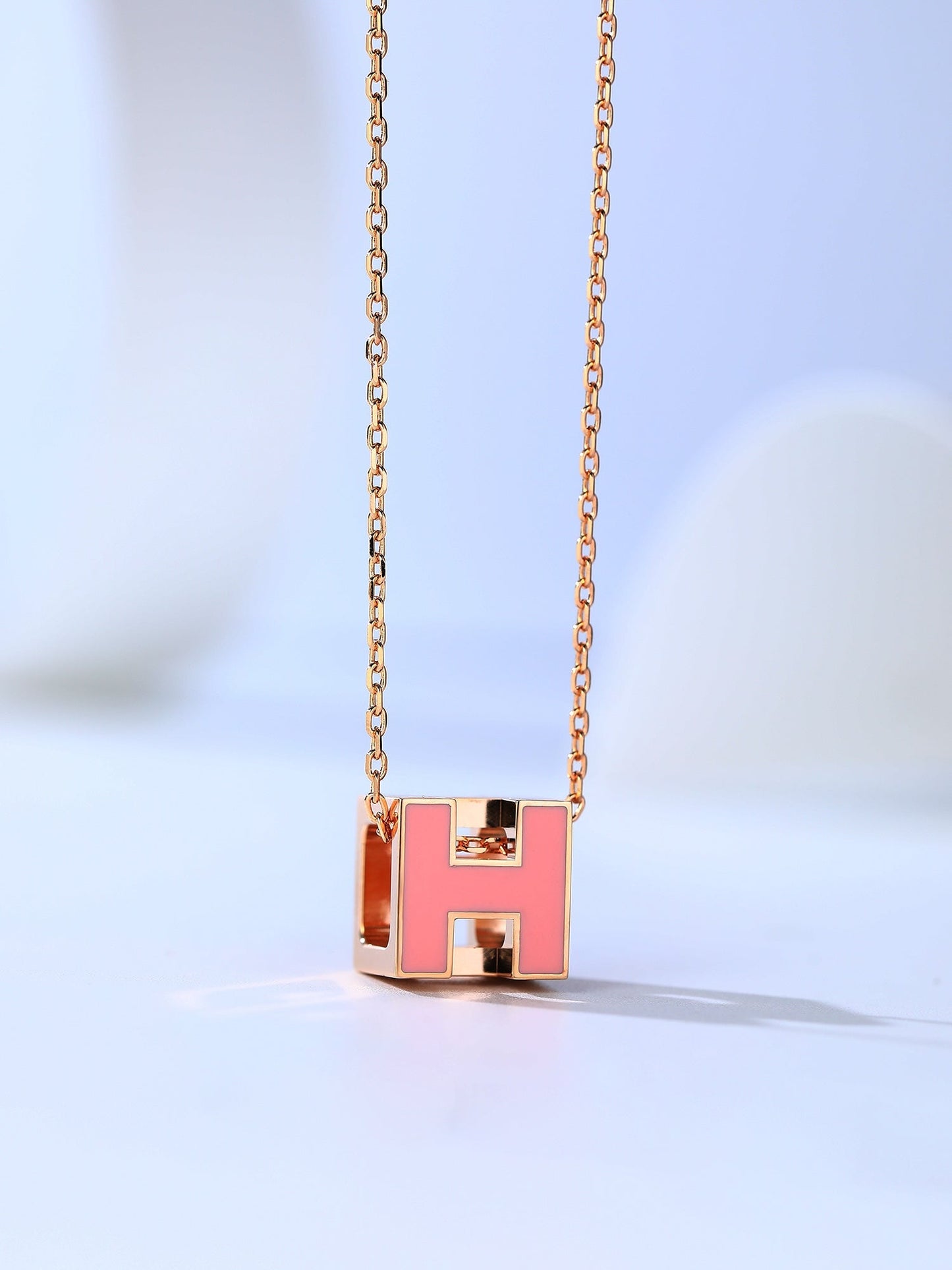 [Love Aura]H CAGE PINK GOLD NECKLACE