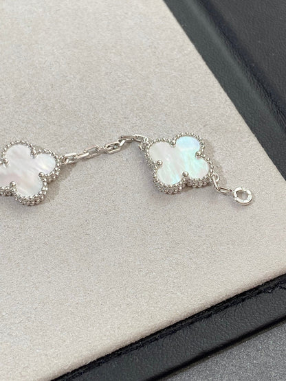 [Love Aura]CLOVER WHITE PEARL MOP 5 MOTIF BRACELET COLLECTION