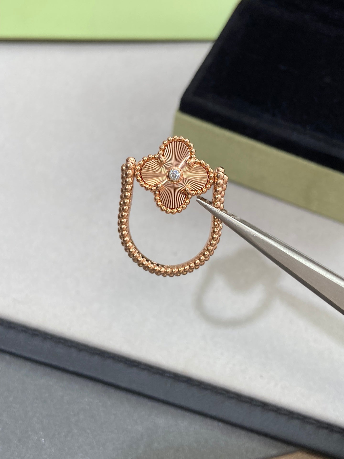 [Love Aura]CLOVER RIVERSIBLE ROSE GOLD RING