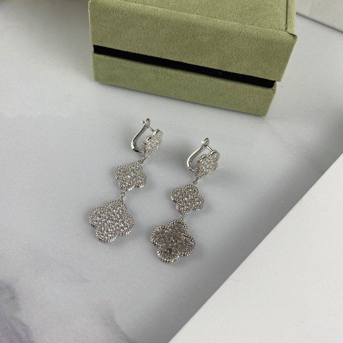 [Love Aura]CLOVER 3 MOTIF DIAMOND SILVER DROP EARRINGS