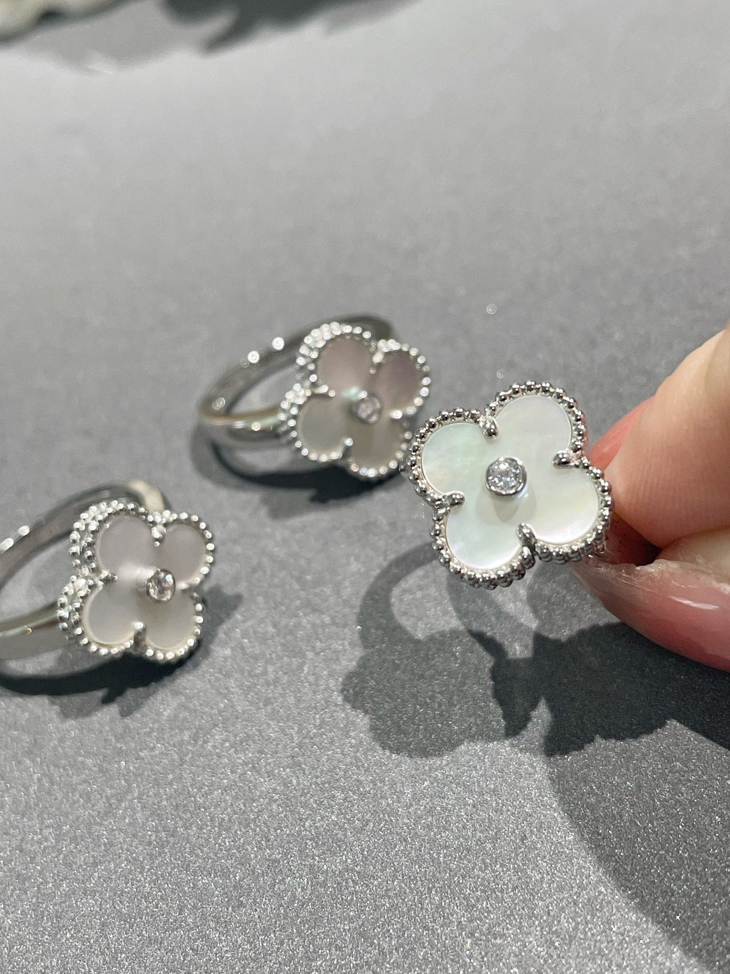 [Love Aura]CLOVER SILVER MOP DIAMOND RING