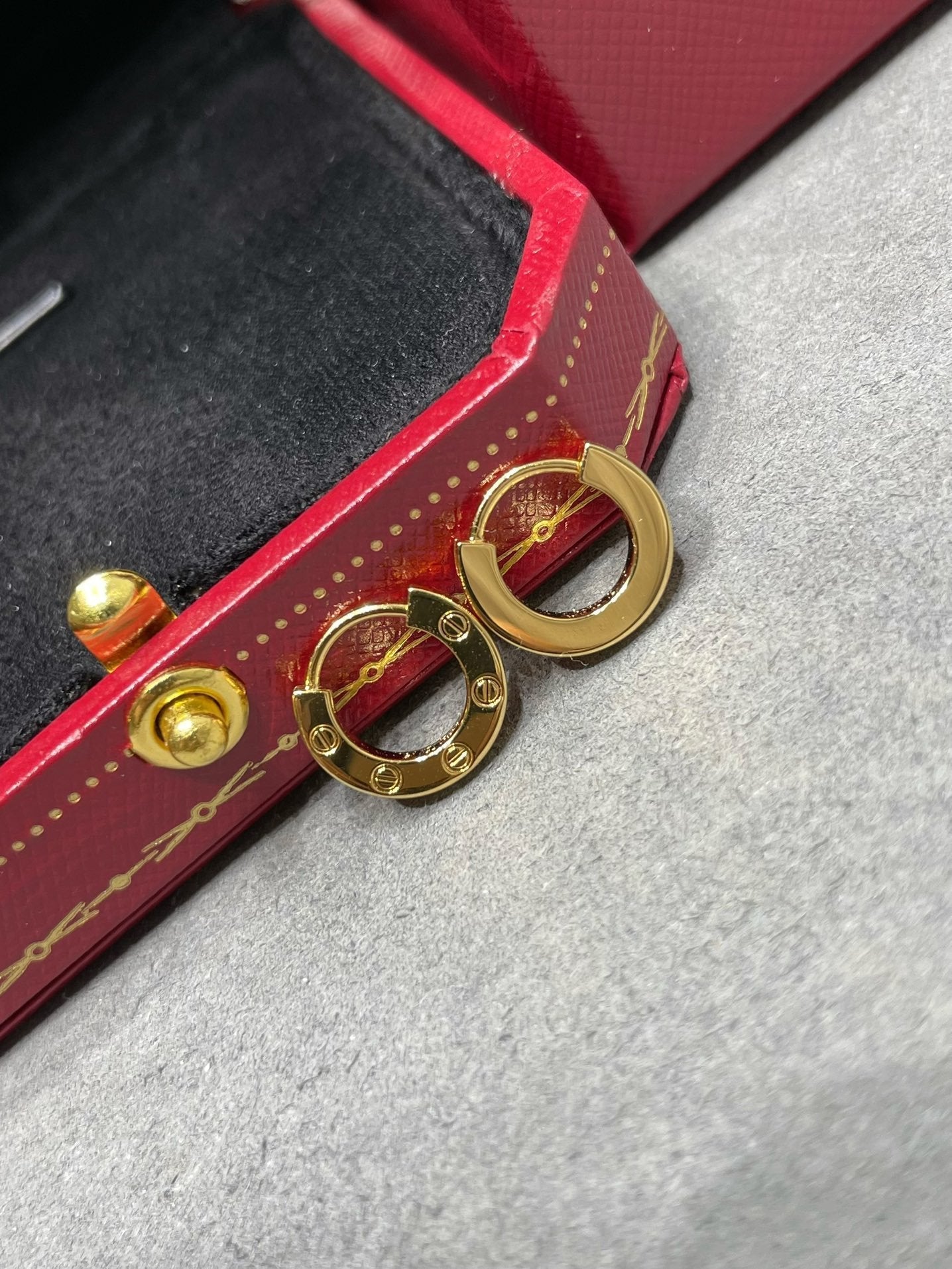 [Love Aura]LOVE MINI EARRINGS