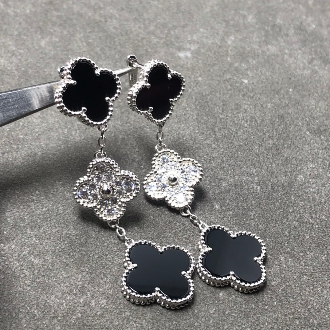 [Love Aura]CLOVER 3 MOTIF DIAMOND ONYX SILVER EARRINGS