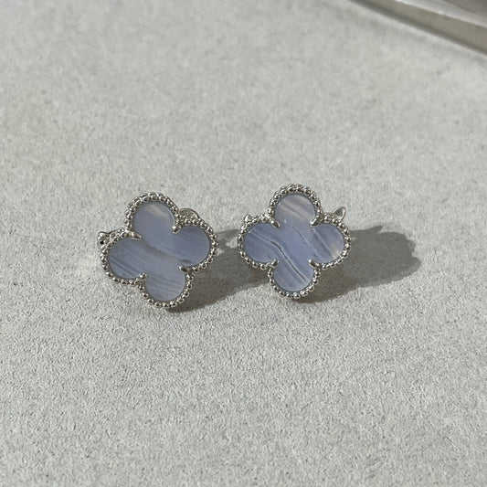 [Love Aura]CLOVER CHALCEDONY SILVER STUD EARRINGS