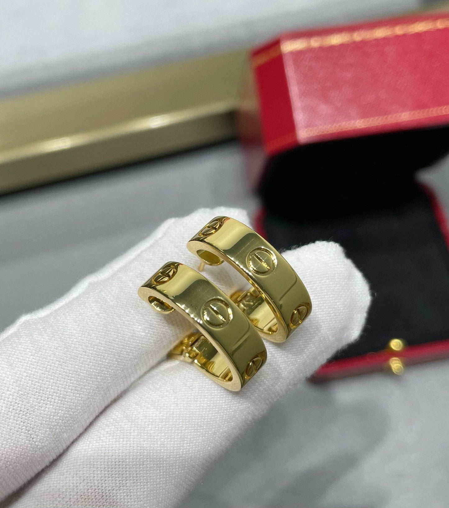 [Love Aura]LOVE 5.5MM EARRINGS