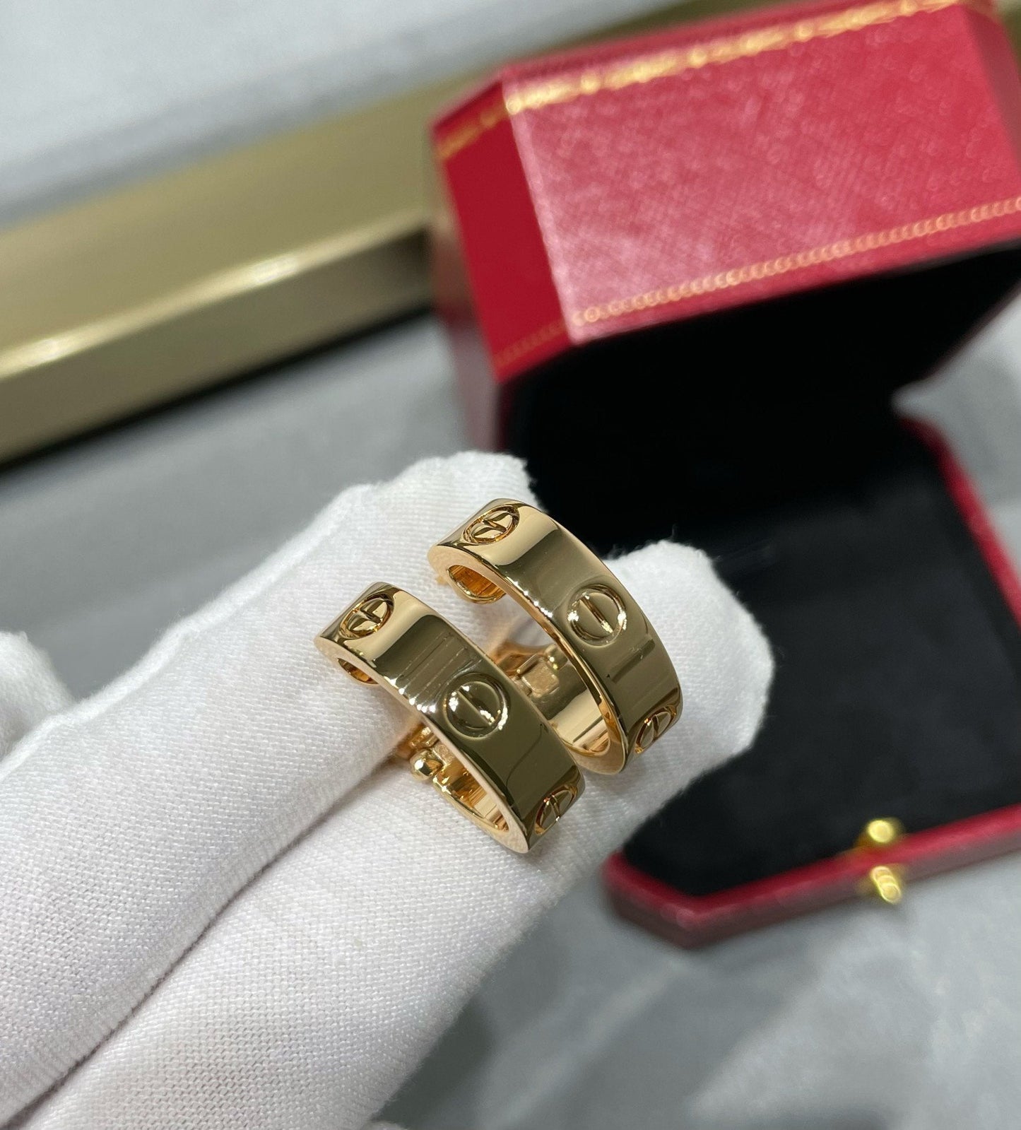 [Love Aura]LOVE 5.5MM EARRINGS