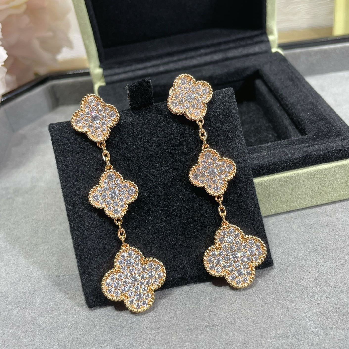 [Love Aura]CLOVER 3 MOTIFS DIAMOND PAVED ROSE GOLD EARRINGS