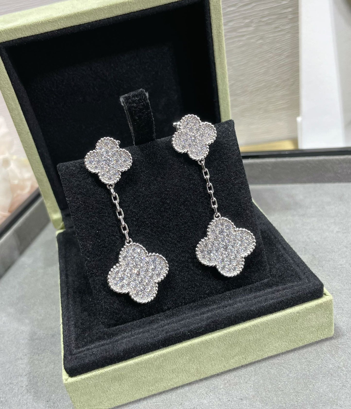 [Love Aura]CLOVER 2 MOTIFS DIAMOND PAVED SILVER EARRINGS