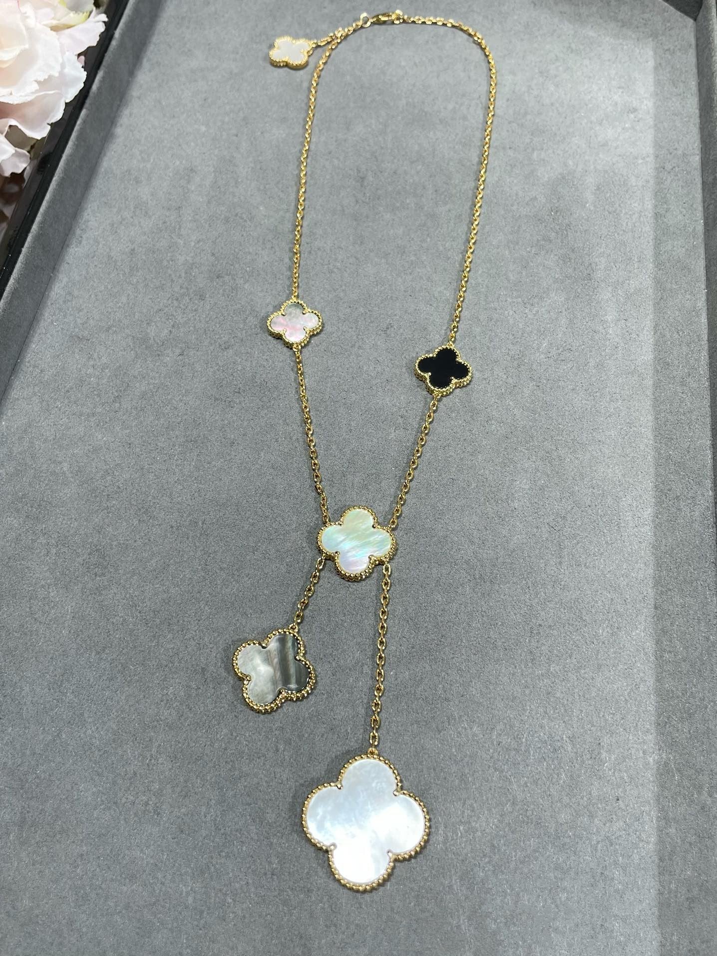 [Love Aura]CLOVER 6 MOTIF MOP ONYX GOLD NECKLACE
