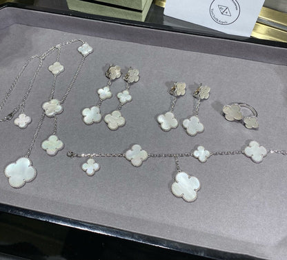 [Love Aura]CLOVER 5 MOTIF WHITE MOP SILVER BRACELET