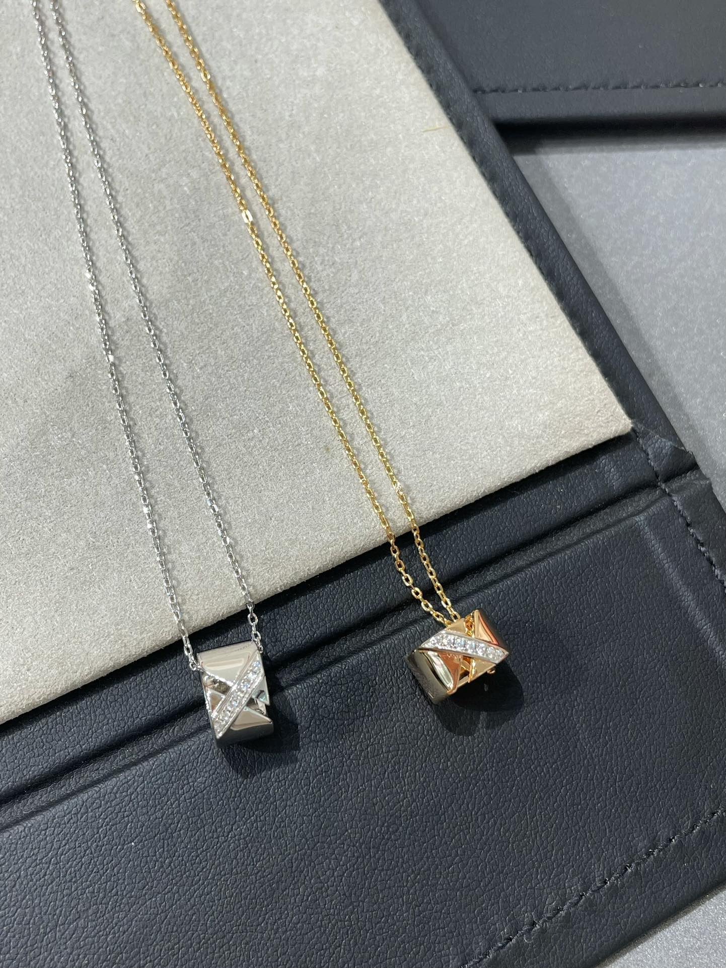 [Love Aura]LIENS EVIDENCE DIAMOND NECKLACE