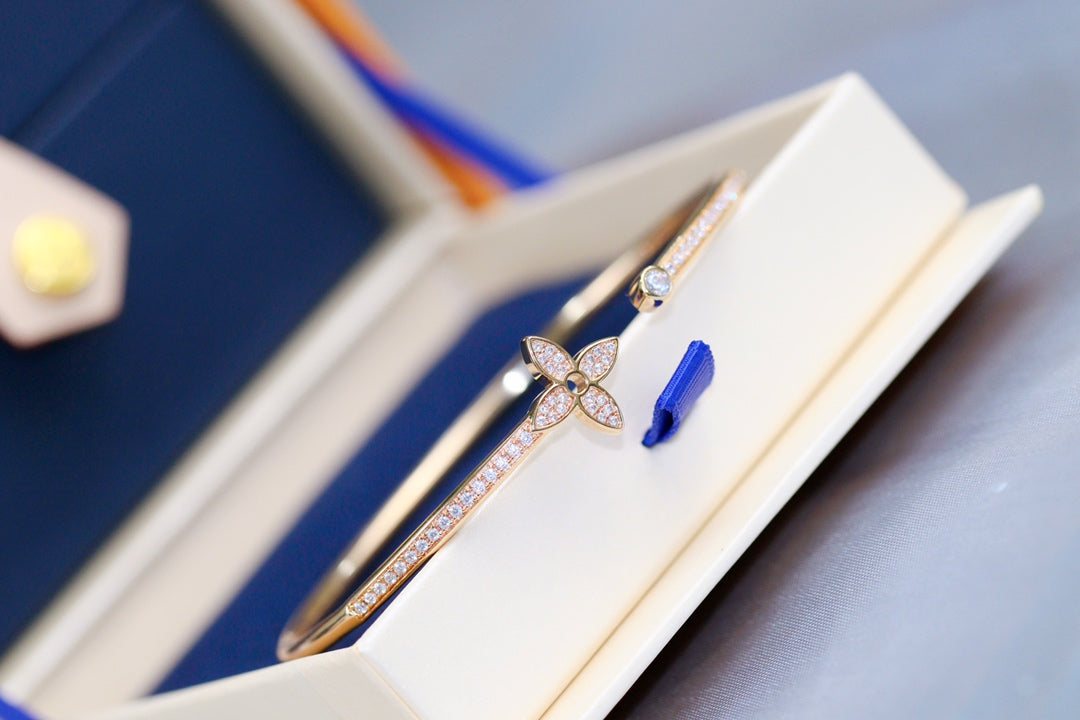 [Love Aura]IDYLLE PINK GOLD OPEN BRACELET DIAMOND PAVED