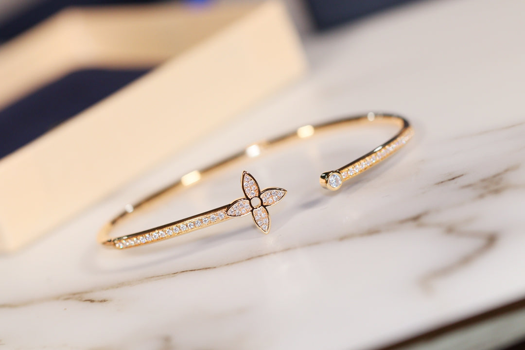[Love Aura]IDYLLE GOLD OPEN BRACELET DIAMOND PAVED