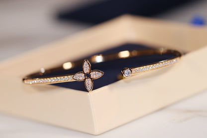 [Love Aura]IDYLLE GOLD OPEN BRACELET DIAMOND PAVED