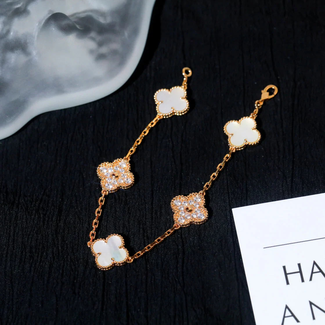 [Love Aura]CLOVER WHITE PEARL MOP 5 MOTIF BRACELET COLLECTION