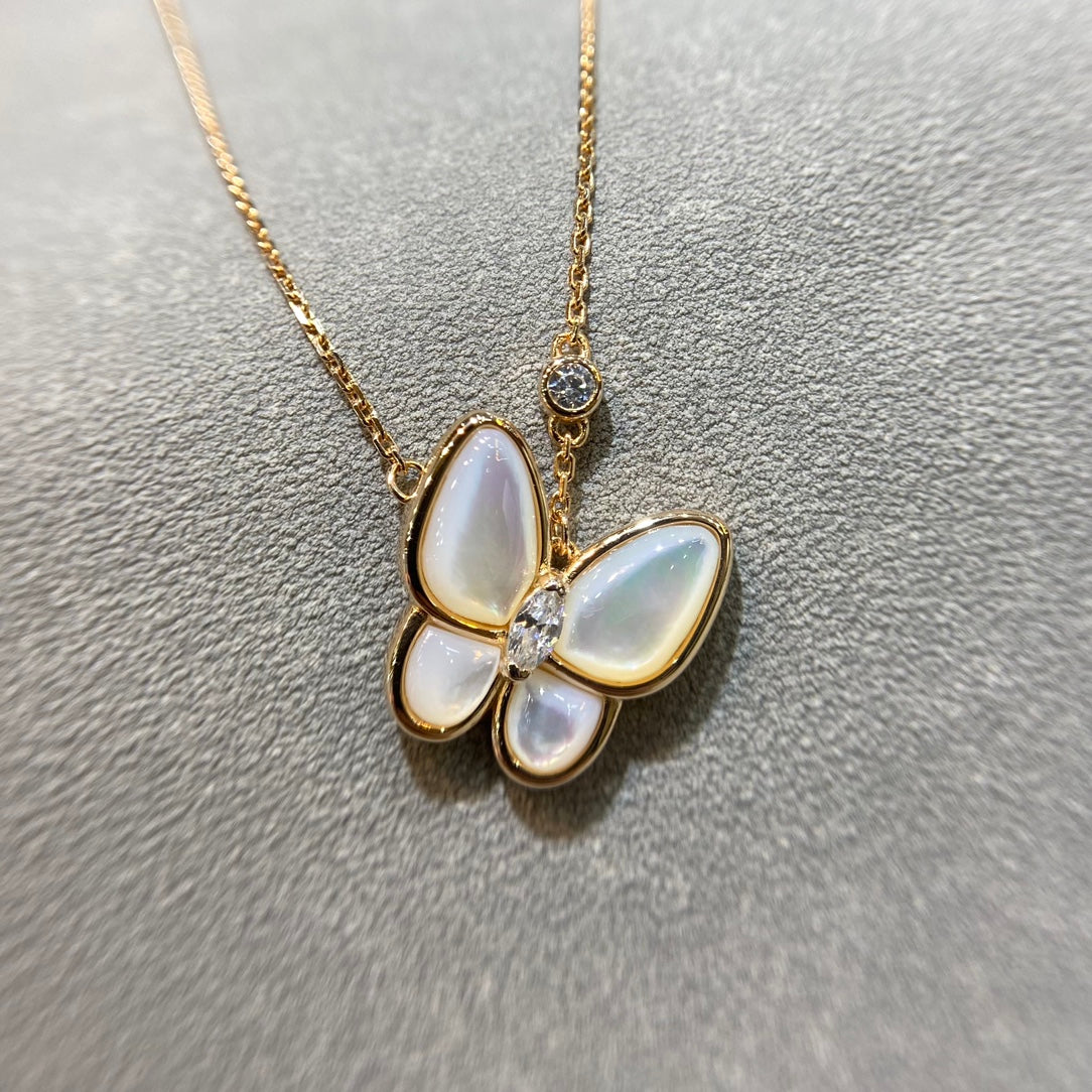 [Love Aura]BUTTERFLY MOP DIAMOND NECKLACE