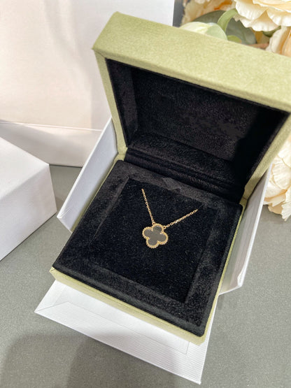 [Love Aura]CLOVER ROCK CRYSTAL ROSE GOLD NECKLACE
