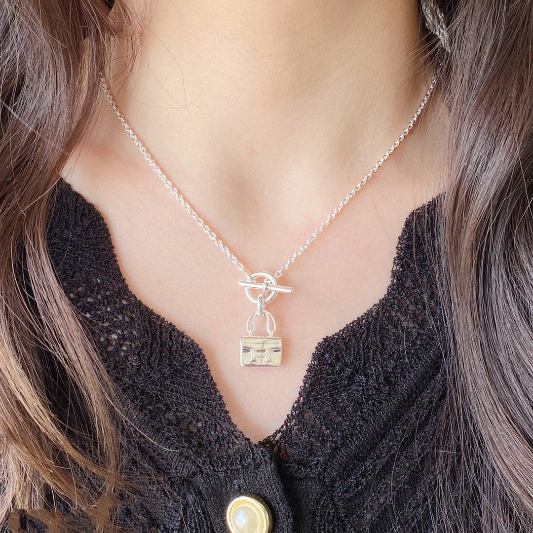 [Love Aura]CONSTANCE PEDANT SILVER NECKLACE