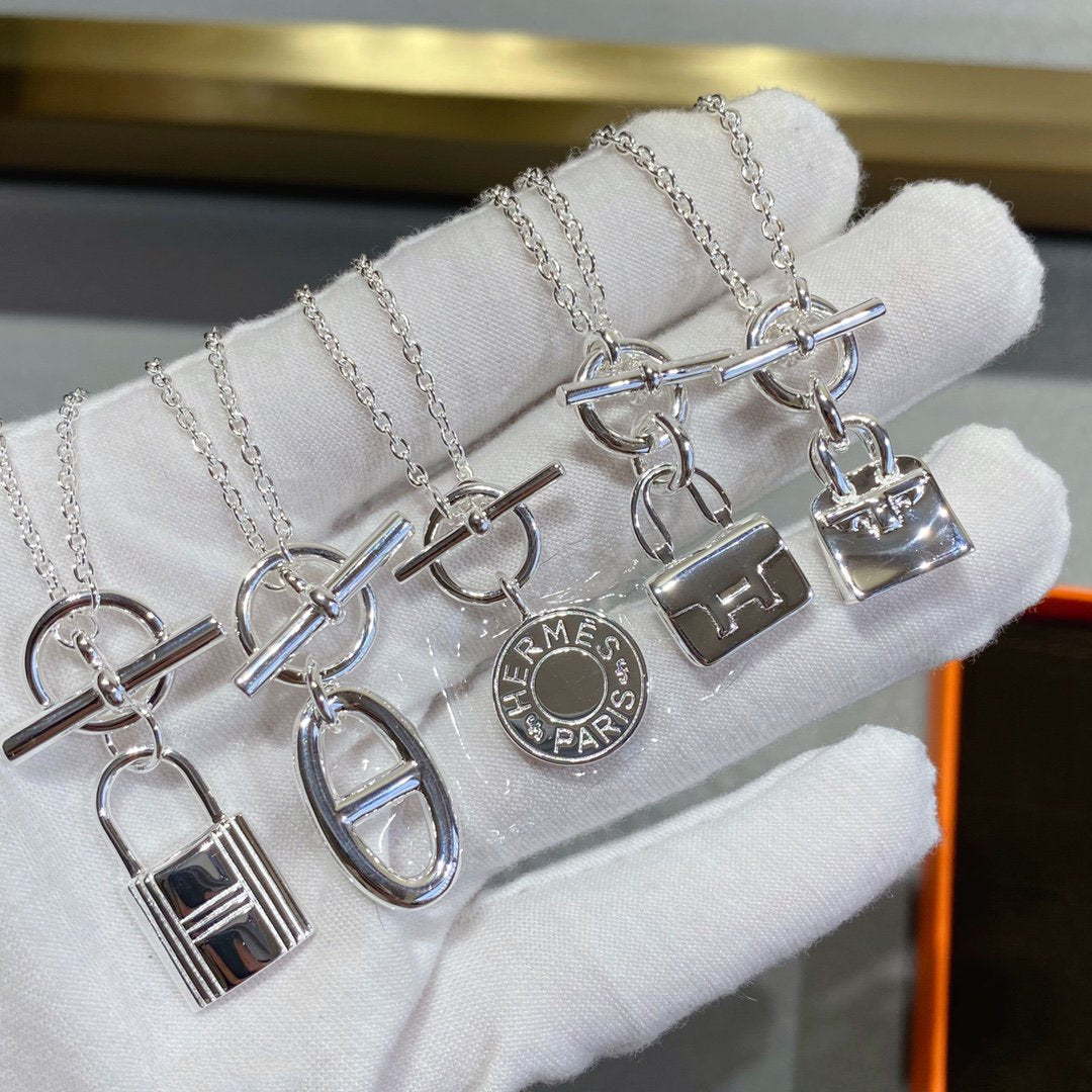 [Love Aura]CONSTANCE PEDANT SILVER NECKLACE