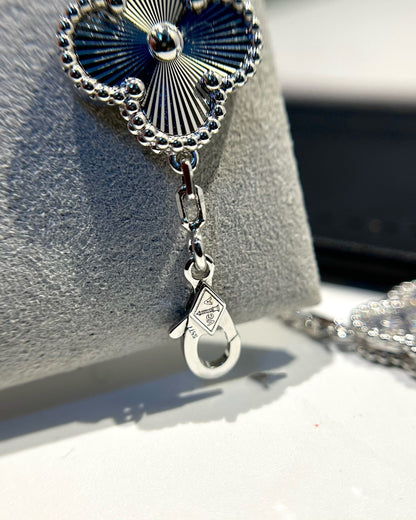 [Love Aura] CLOVER 5 MOTIF LASER BRACELET COLLECTION