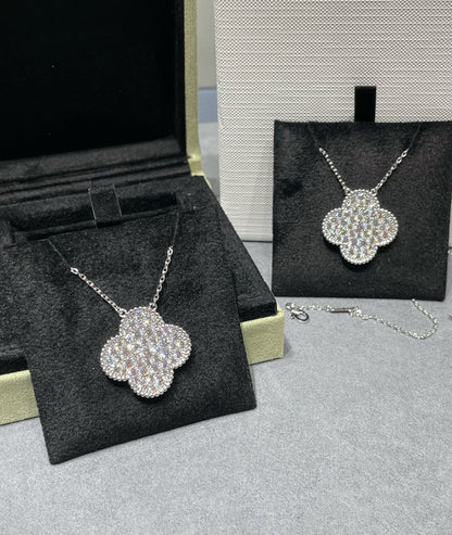 [Love Aura]CLOVER 25MM LARGE PENDANT DIAMOND PAVED SILVER NECKLACE