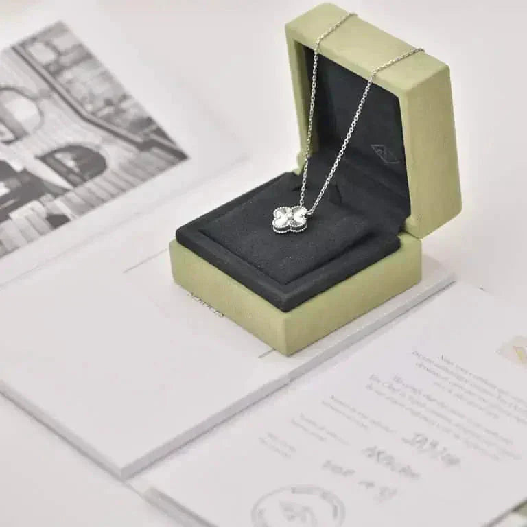 [Love Aura]CLOVER  15MM DIAMOND LASER NECKLACE SILVER