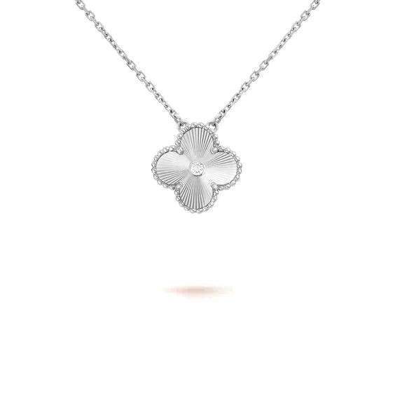 [Love Aura]CLOVER  15MM DIAMOND LASER NECKLACE SILVER