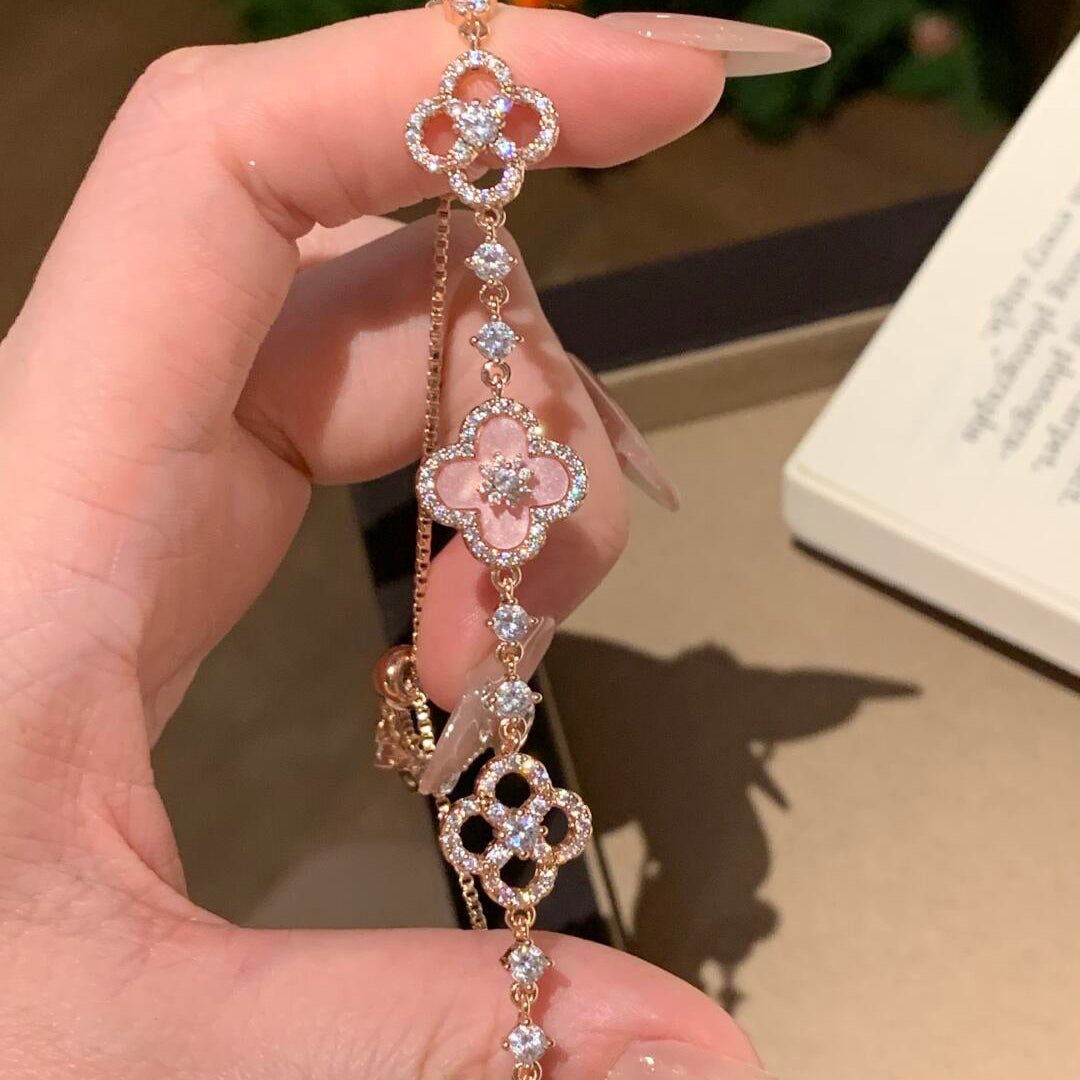 [Love Aura]CLOVER 5 MOTIF PINK BLUE RED WHITE BRACELET