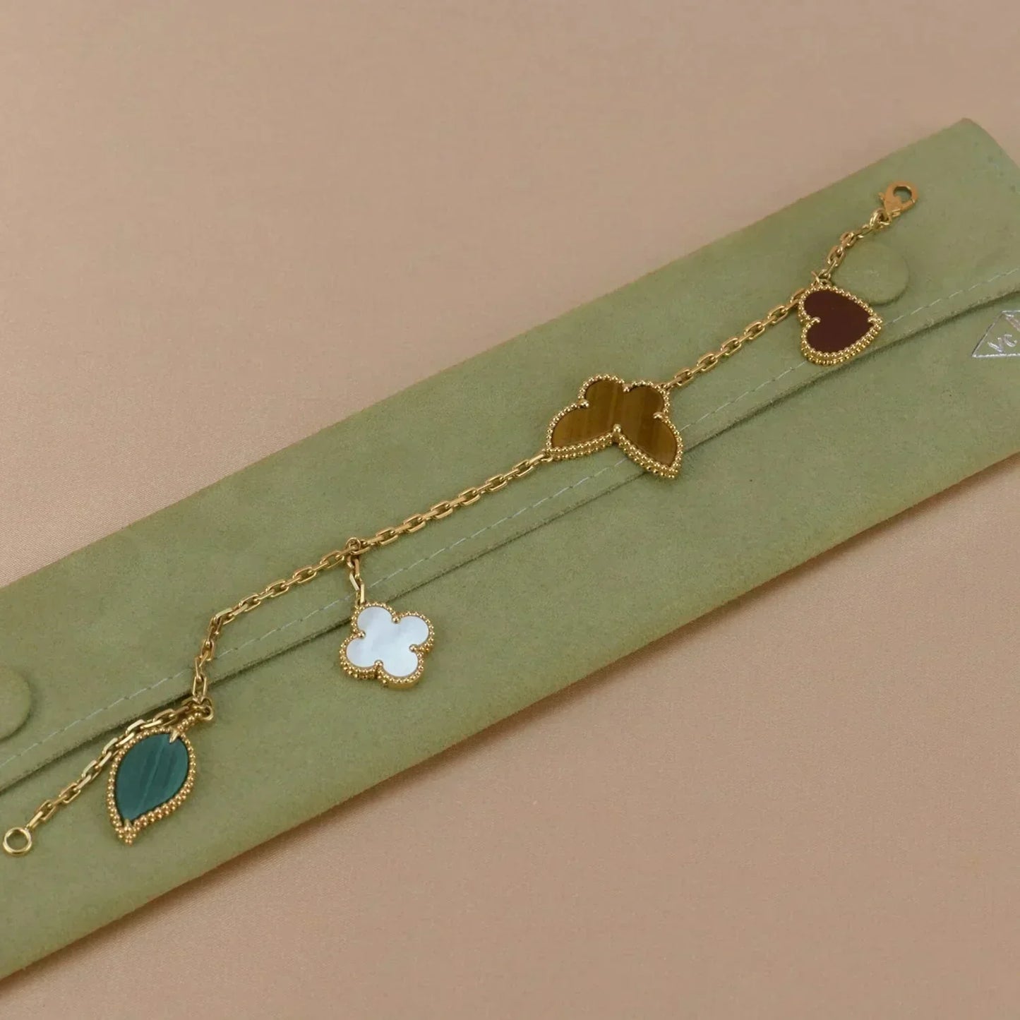[Love Aura]LUCKY SPRING 5 MOTIF GOLD BRACELET