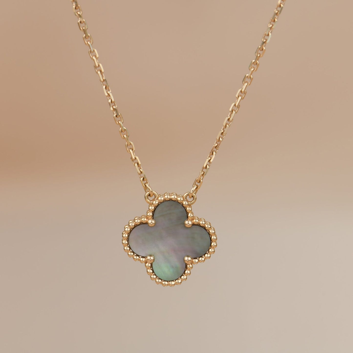 [Love Aura]CLOVER 15MM  GRAY MOTHER OF PEARL NECKLACE
