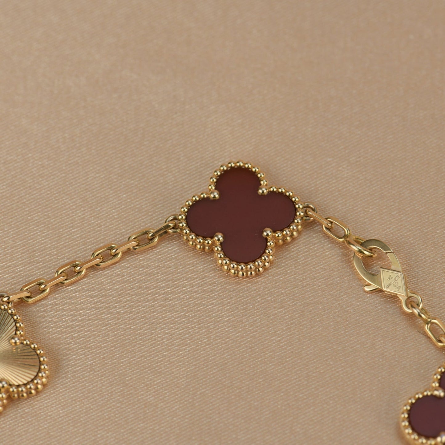 [Love Aura]CLOVER  5 MOTIFS CARNELIAN GOLD BRACELET