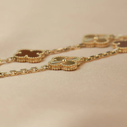 [Love Aura] CLOVER 5 MOTIF RED CORNELIAN BRACELET COLLECTION