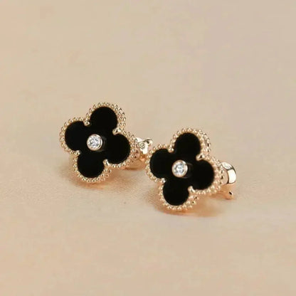 [Love Aura]CLOVER MEDIUM 1 MOTIFS ONYX DIAMOND EARRINGS