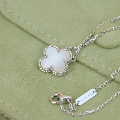 [Love Aura]CLOVER  15MM WHITE MOTHER-OF-PEARL SILVER