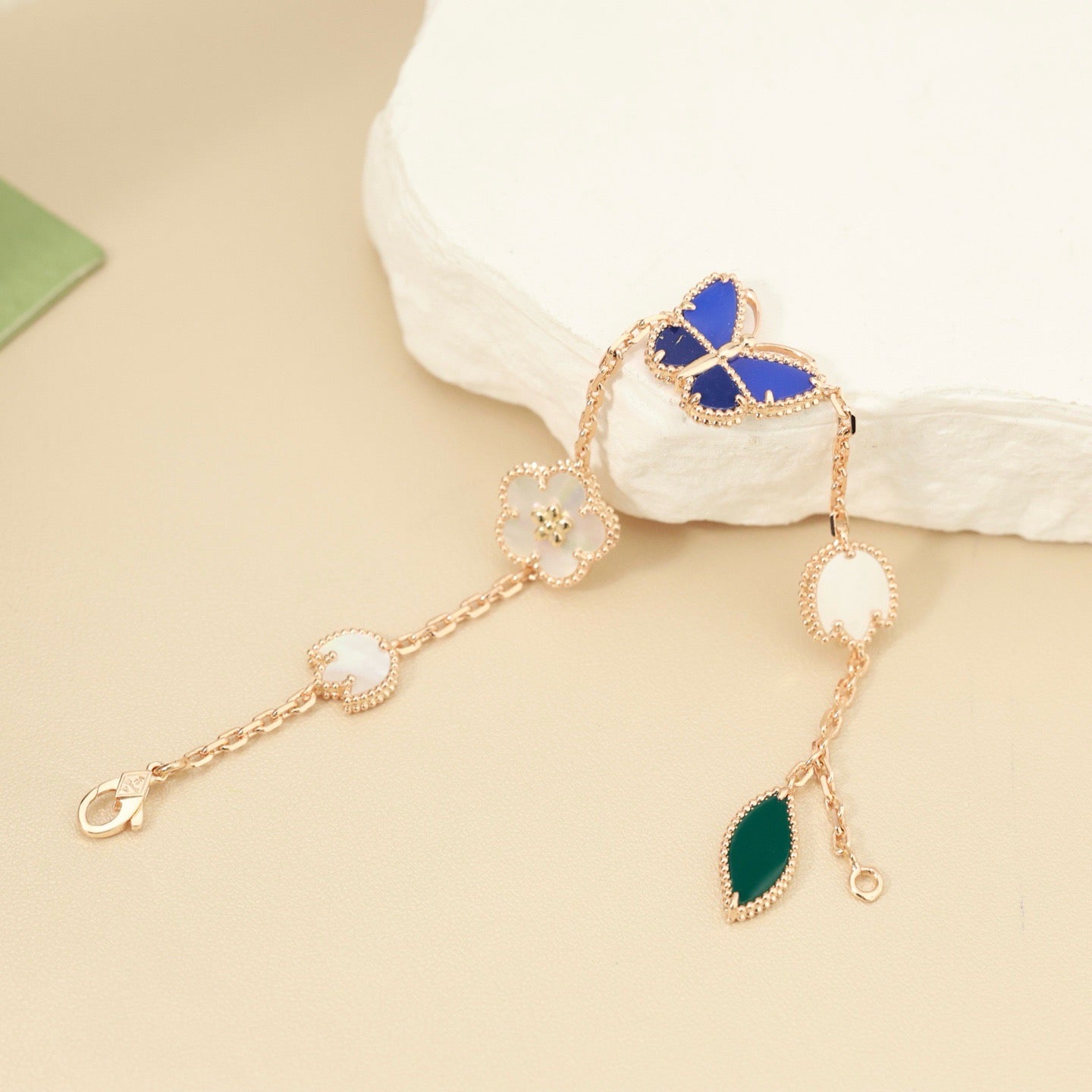 [Love Aura]LUCKY SPRING BUTTERFLY 5 MOTIF BRACELET