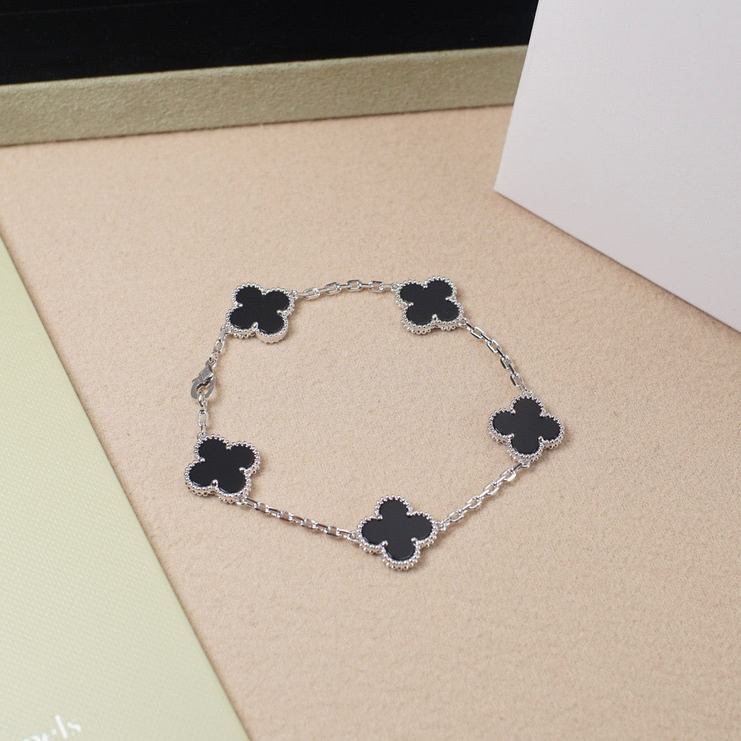 [Love Aura]CLOVER 5 MOTIF ONYXS  BRACELET SILVER