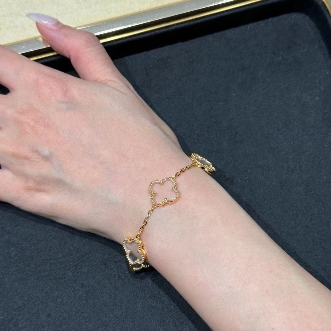 [Love Aura]CLOVER 5 MOTIF ROCK CRYSTAL BRACELET