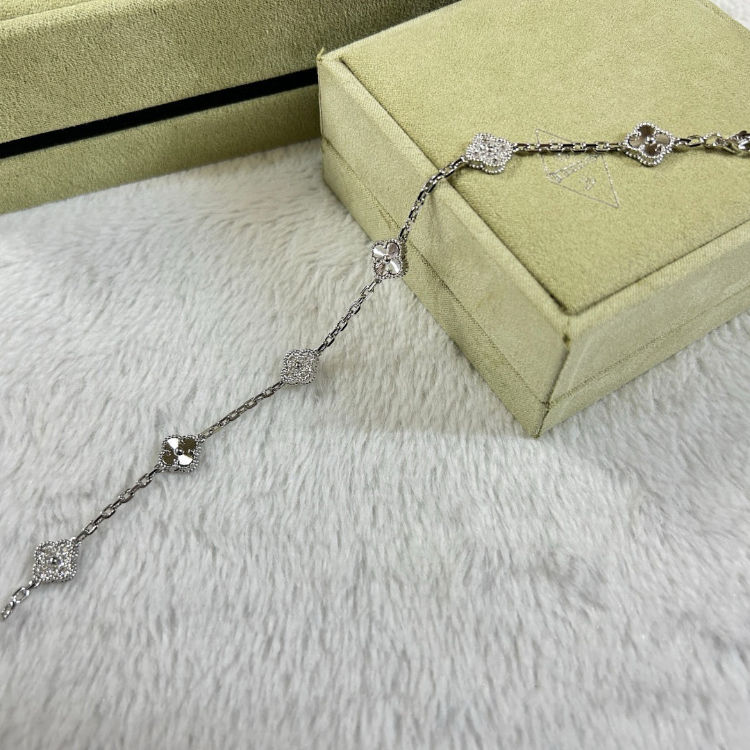 [Love Aura]CLOVER 6 MOTIF DIAMOND LASER BRACELET