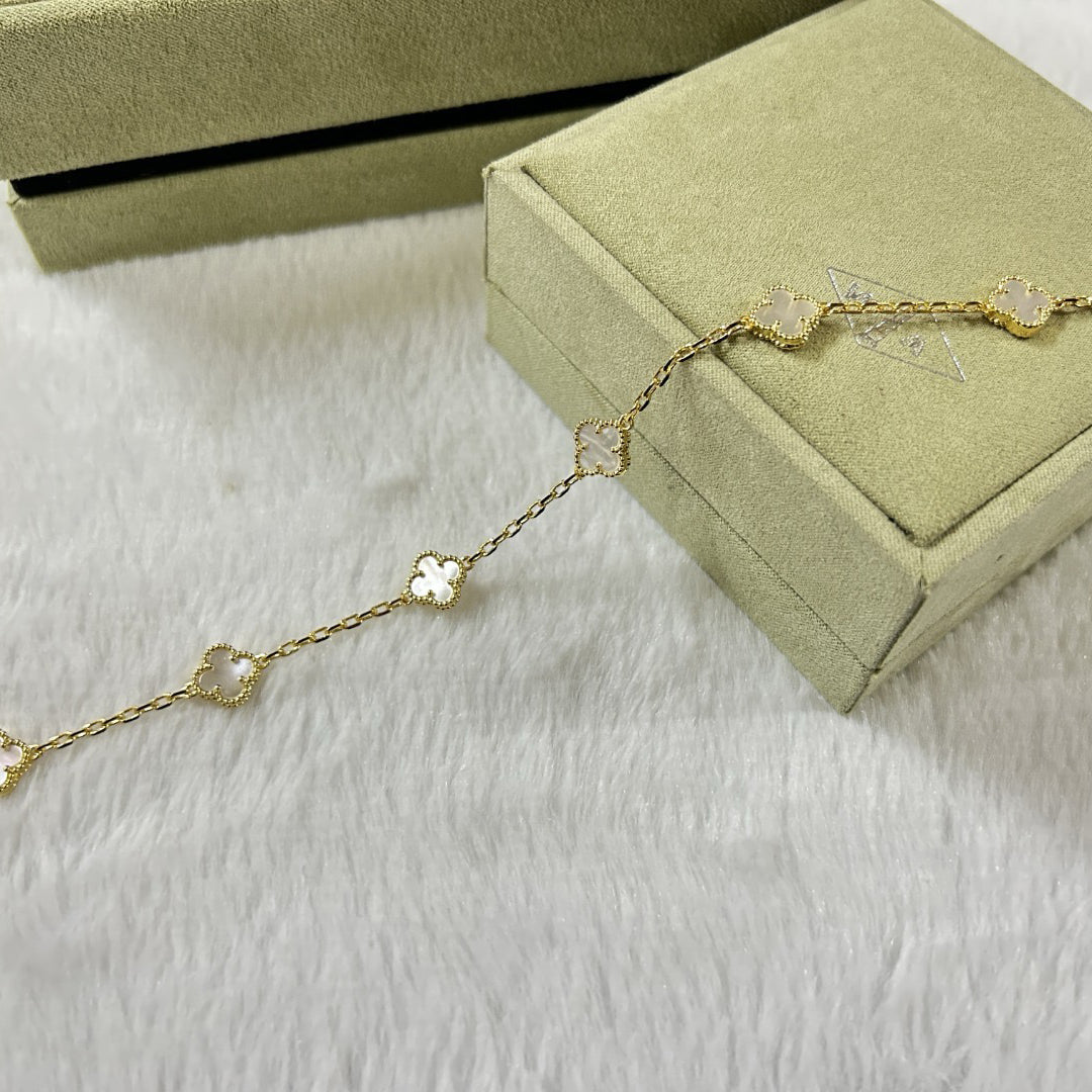 [Love Aura]CLOVER 6 MOTIF WHITE MOP BRACELET