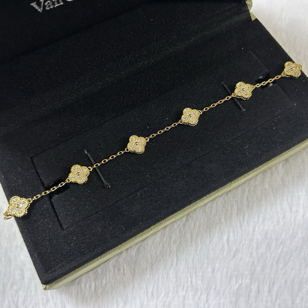 [Love Aura]CLOVER 6 MOTIF DIAMOND BRACELET