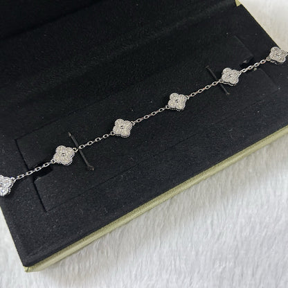 [Love Aura]CLOVER 6 MOTIF DIAMOND BRACELET
