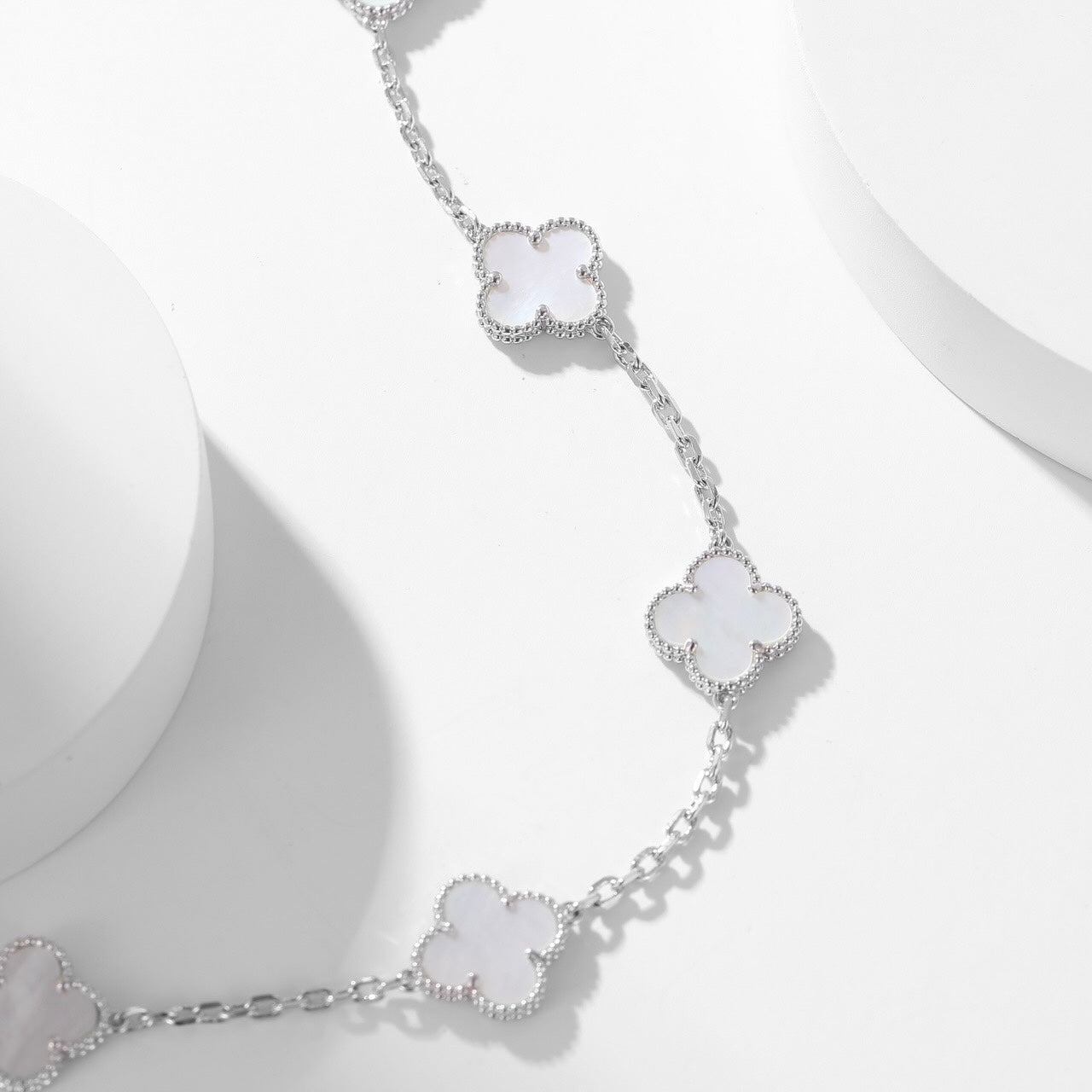 [Love Aura]CLOVER 10 MOTIFS WHITE MOTHER OF PEARL NECKLACE