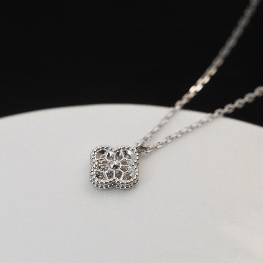 [Love Aura]CLOVER MINI 9.5MM PENDANT DIAMOND NECKLACE
