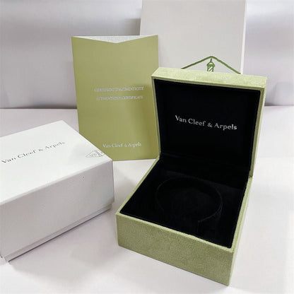 [Love Aura]VA CLOVER BRACELET NECKLACE RING BOX GIFT BAG