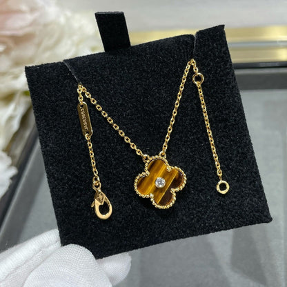 [Love Aura]CLOVER 15MM DIAMOND AND YELLOW TIGER'S EYE AGATE necklace