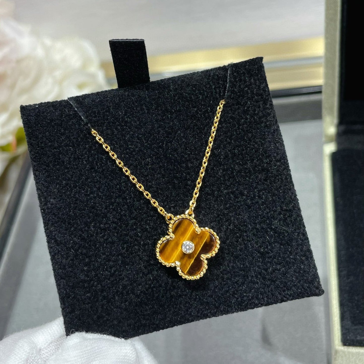 [Love Aura]CLOVER 15MM DIAMOND AND YELLOW TIGER'S EYE AGATE necklace